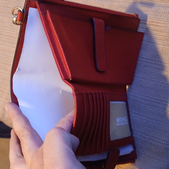 Firm$!Nwt Double Wide Organizer Wristlet Clutch Michael Kors Red Wristlet Wallet - Picture 10 of 11